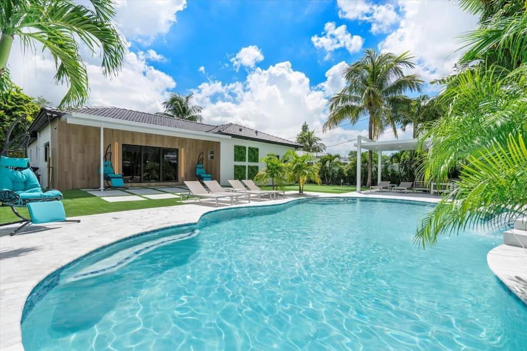 Casa vacanze Villalee-jungle Palm Island White Marble Pool Area
