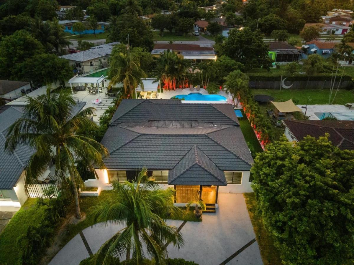 Casa vacanze Villalee-jungle Palm Island White Marble Pool Area